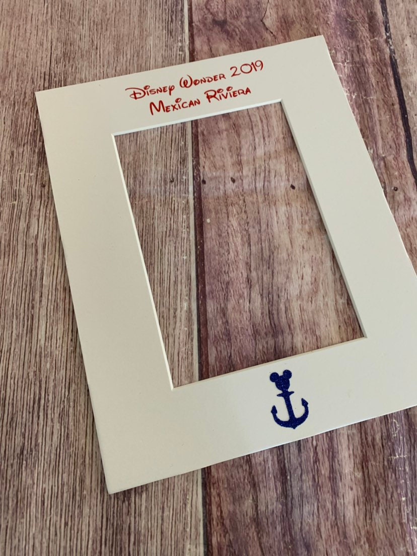 Fish extender gift, photo mat, DCL mat, character signatures, FE, Disney dream gift, Cabin gift, disney fantasy, custom photo mat, mickey