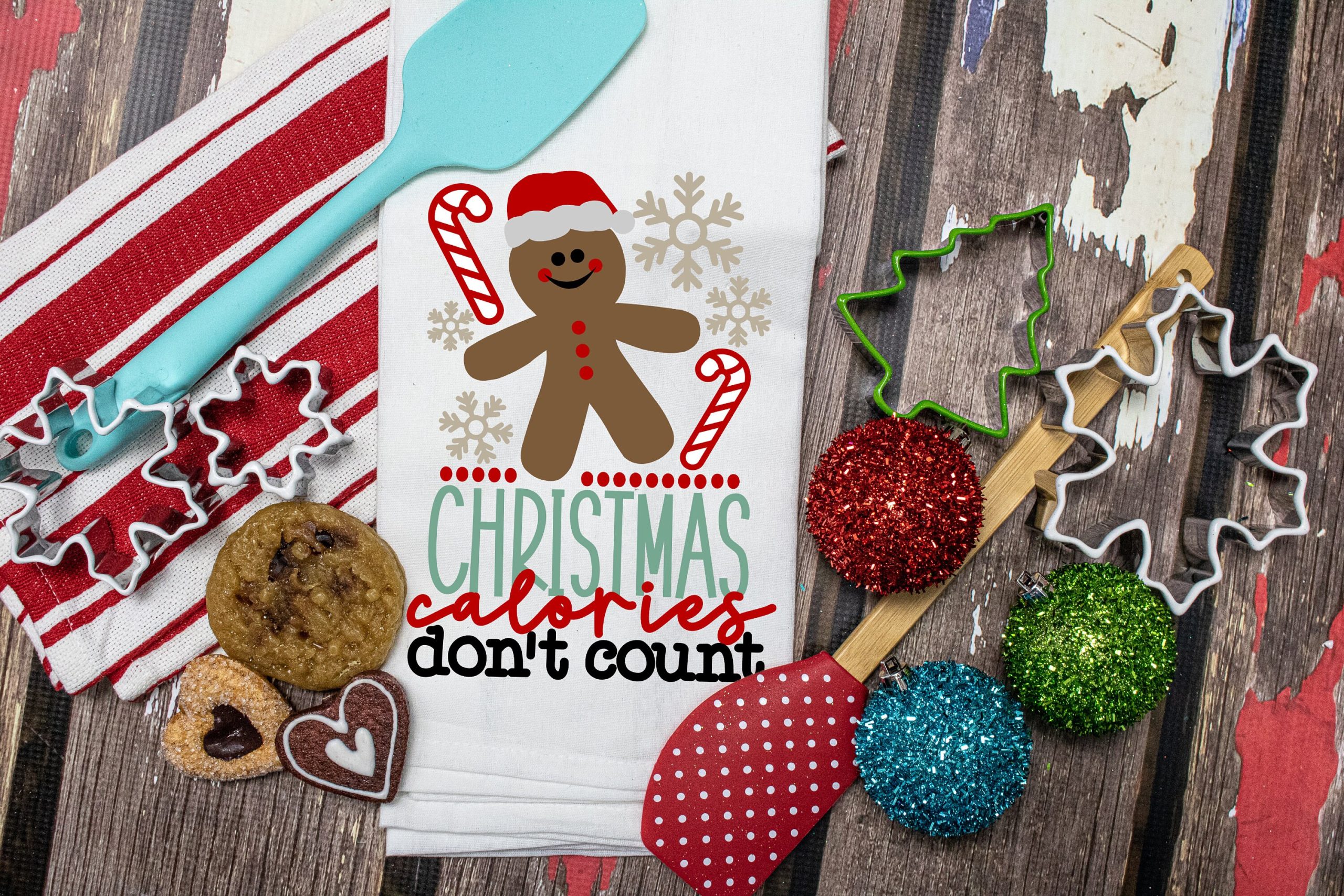 Christmas towels, kitchen towels, kitchen decor, baking, gift for mom, gift for baker, holiday decor, Christmas decorations, home decor