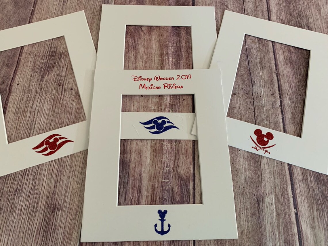 Fish extender gift, photo mat, DCL mat, character signatures, FE, Disney dream gift, Cabin gift, disney fantasy, custom photo mat, mickey